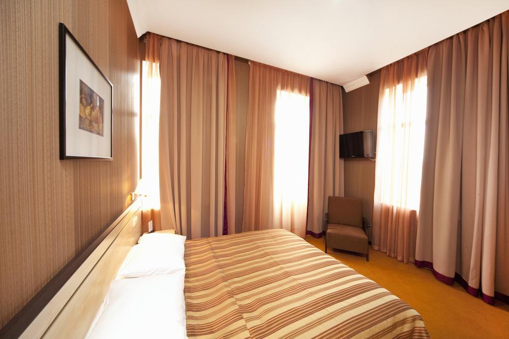 Kopala Rikhe Hotel Tiflis Oda fotoğraf